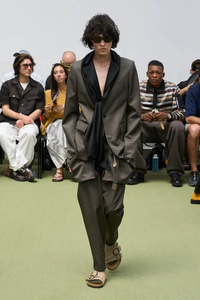 Look 20